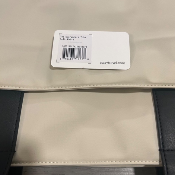 NEW Away The Everywhere Tote - Salt White - Picture 5 of 7